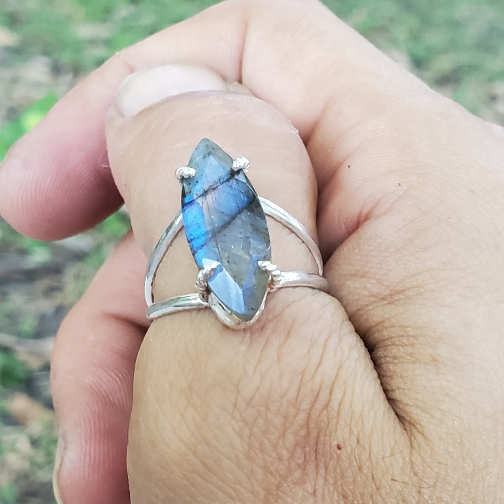 Labradorite statement ring - Picture 2 of 5